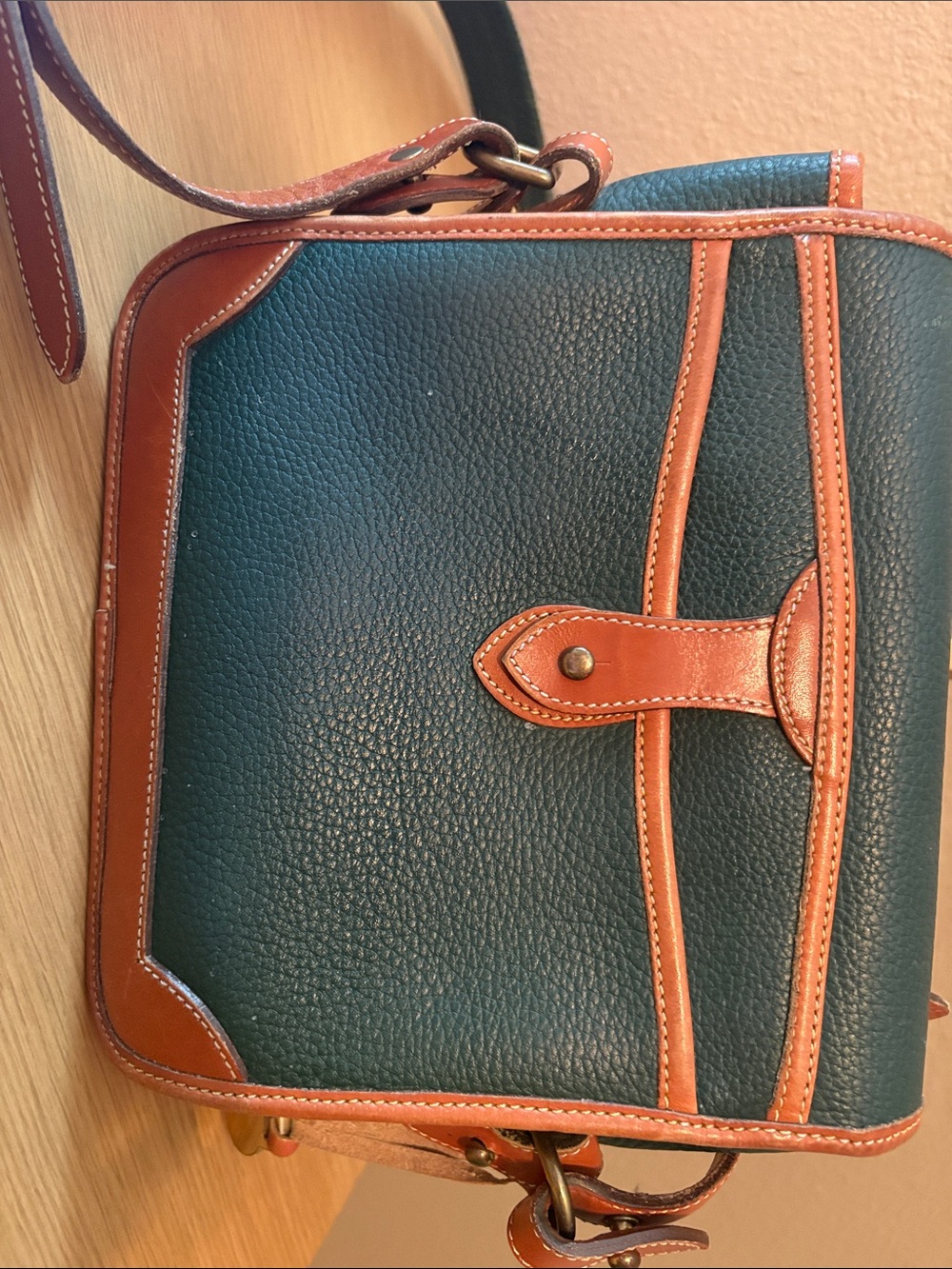 Vintage  Dooney & Bourke Fir & Tan Leather Surrey Bag. - Picture 9 of 12